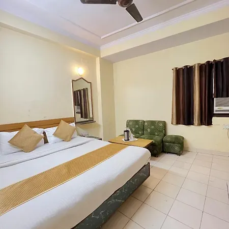 Silvershine Family Hotel- New Delhi